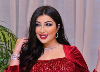 من جلسة تصوير سابقة…..دنيا باطما بالقفطان تكسر الغياب من وراء القضبان