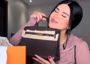 بالفيديو..سلمى رشيد تهدي نفسها شنطة أحلامها