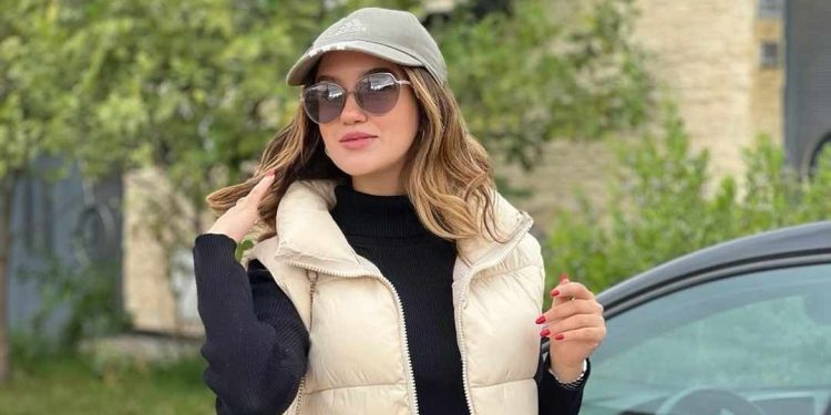 بسبب لباس النوم٠٠نهيلة القلعي تواجه انتقاذات لاذعة