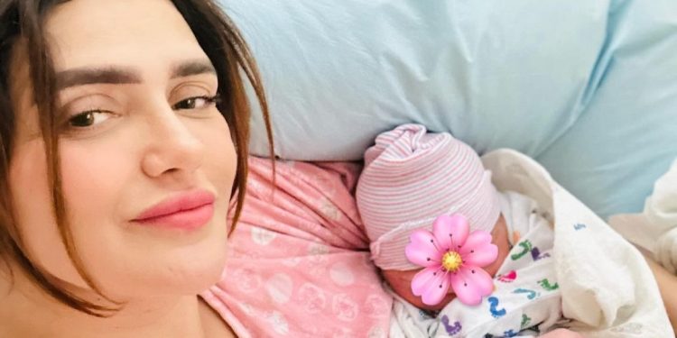 بالفيديو..نرجس الحلاق: “سميت بنتي رحمة لأنني محتاجة للرحمة ديال الله فحياتي”