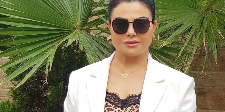 الفنانة لطيفة رأفت تكشف عن الأغنية التي تعتز بها طيلة مشوارها الفني..فيديو