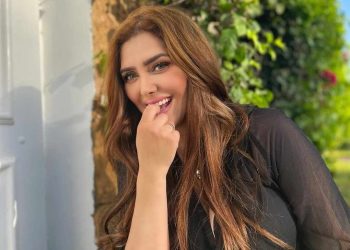 بعدما تبرأت من عائلتها..نرجس الحلاق تطل من جديد: “أنا وبناتي بخير”