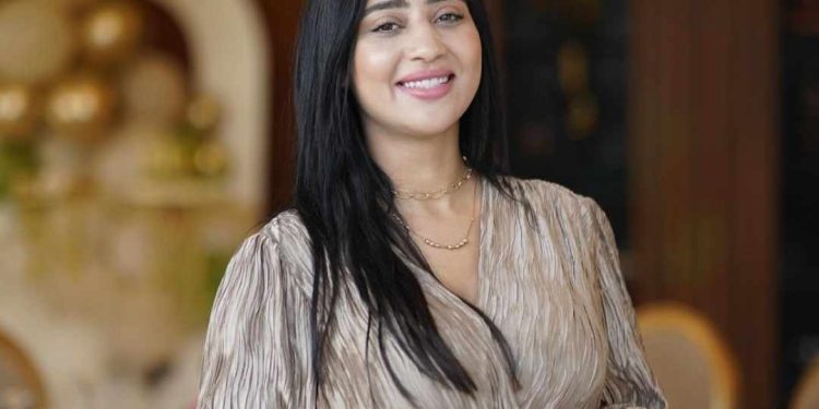 مؤثرة مغربية تصدم متابعيها بهذا القرار..تفاصيل