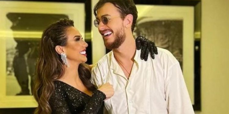 الإعلامية شمس الدين: “الفنان سعد لمجرد يحارب في مصر”