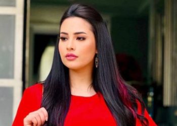 بالفيديو٠٠ابتسام لعروسي تكشف حقيقة بكائها بسبب قص شعرها
