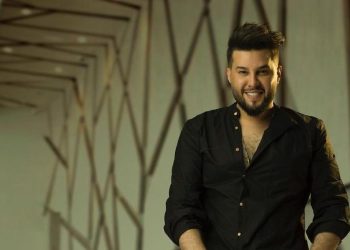 محمد السالم يُطرب المغاربة بأشهر أغانيه خلال حفل منتظر في مراكش..