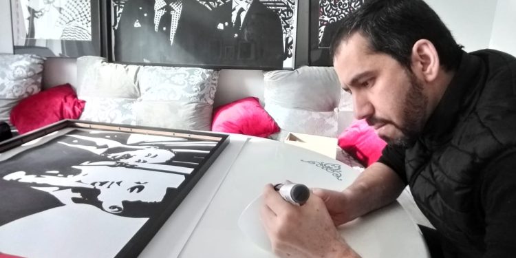 محمد قشمار خطاط مغربي المقيم في فرنسا ل “فنانة”..”أشتغل على التراث المغربي وأسعى للتعريف به والدفاع عنه ضد كل يد تمتد لتسرقه”