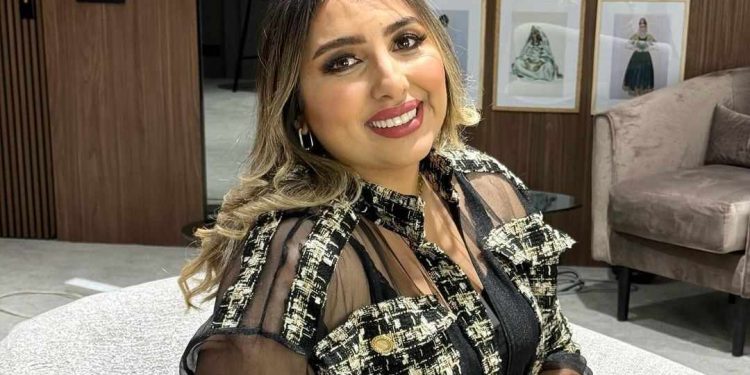 بعد غياب..إيمان كوين تعود من جديد وتطمئن جمهورها