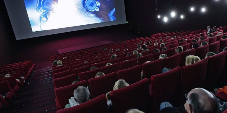 السينما أداة تحليل تتيح التعرف على تاريخ الهجرة