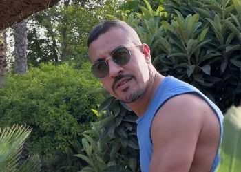 الكوميدي يسار لمغاري: “هاد السبيكطاكل عمرني نساه”