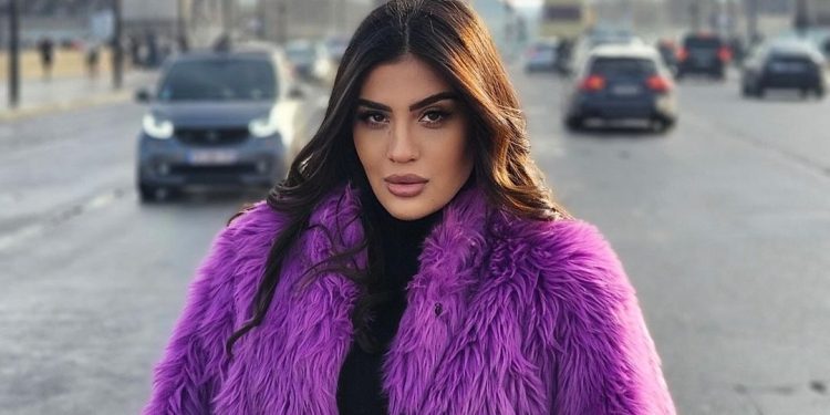 بعد ولادتها..مريم باكوش تستأنف نشاطها الفني (تفاصيل )
