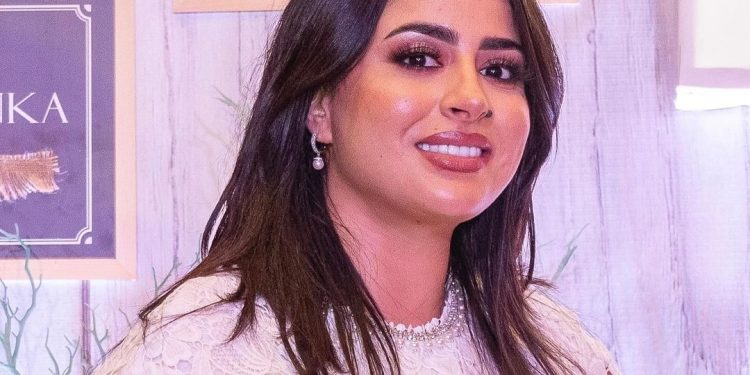 ساندية تاج الدين تحصل على جائزة أفضل ممثلة٠٠تفاصيل