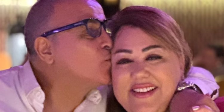 بكلمات رومانسية..الفنان خالد بناني يهنئ زوجته بعيد ميلادها