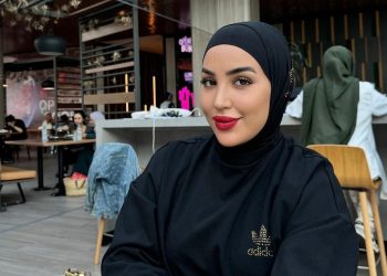 بعد تسريب صورها بدون حجاب..ندى حاسي تذرف الدموع