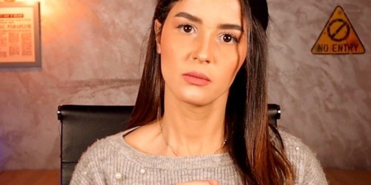 فاطمة الزهراء العسكري: “خليو حياتكم بعيدة على مواقع التواصل الإجتماعي”