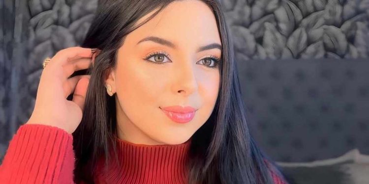 “إيمان باي كلام” تعلن عن حملها٠٠فيديو