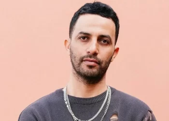 في إطار المهرجان الدولي للفيلم بمراكش..عبد الإله رشيد يشارك في حملة طبية إنسانية