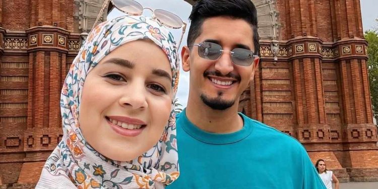 بسبب تدوينتها٠٠رجاء شكور تقلق متابعيها (صورة)