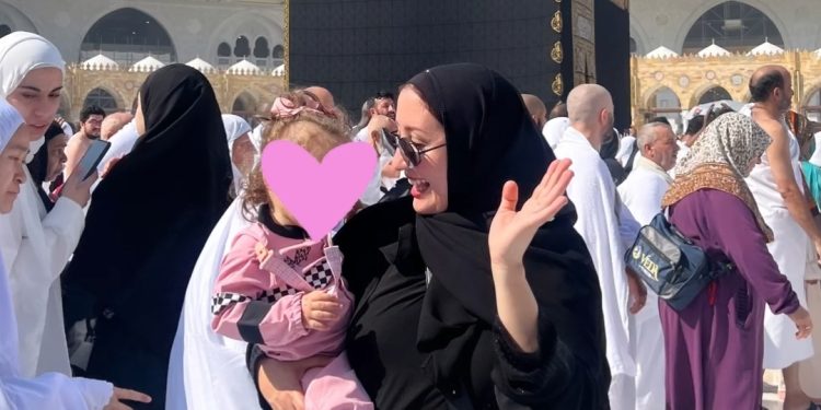 رفقة ابنتها..هناء الرايس تزف إلى جمهورها هذه المفاجأة