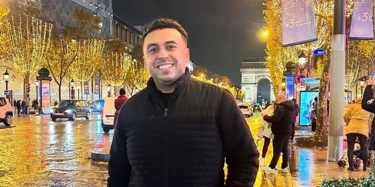 الفنان زكرياء الغافولي يواصل أعماله الخيرية..