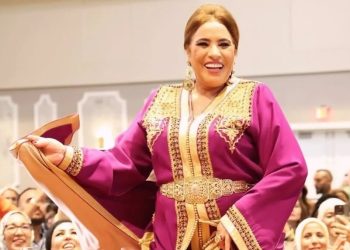 الفنانة الشعبية نجاة عتابو تواصل اللقاء بالجالية المغربية..تفاصيل