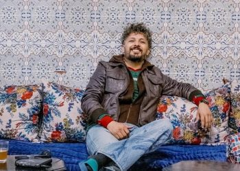 حاتم عمور يسترجع ذكريات طفولته: ” هادي هي الدار فين كبرت” (صورة)