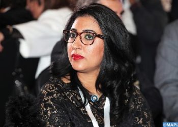 دنيا بوطازوت تثير قلق جمهورها بسبب تدوينتها الأخيرة..فمن تقصد بكلامها ؟