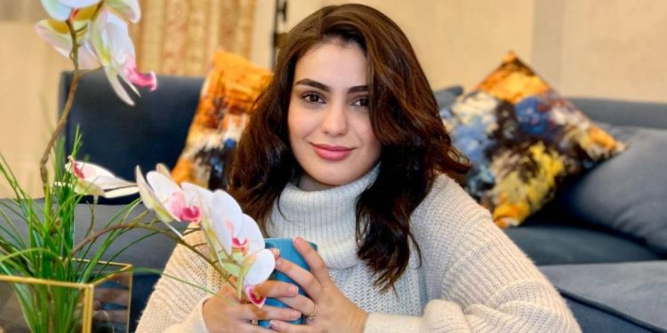 بكلام مؤثر..غيثة كزولي تحيي الذكرى السنوية من وفاة والدها