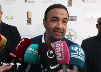 رشيد الوالي يحظى بجائزة النجم المغربي: “ولينا كنشوفو بزاف ديال التفاهة وشوية ديال الجودة فالأعمال الفنية”