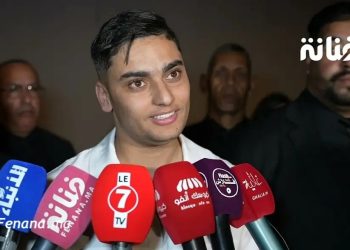رفقة شباب دربه..سيمو الأسعد يطلق أغنيته “شكون حنا”: “بلا ولاد حومتي ماكانسوا والو”
