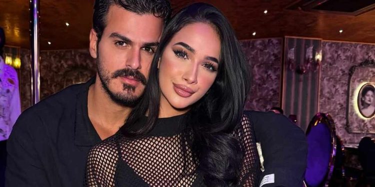 زكية العابد تعلن انفصالها عن خطيبها عمر٠٠تفاصيل