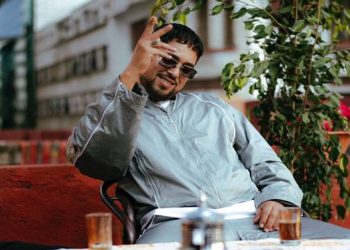 لارتيست يبهر جمهوره بأغنية “بوهالي” استعداداً لألبومه الجديد “سوليداد”
