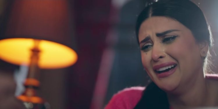 بالفيديو..سلمى رشيد تشوق جمهورها إلى جديدها الفني
