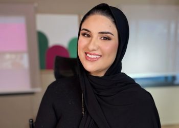 بعد تحقيق حلمها..زوج إكرام الكط يهديها عمرة (فيديو)
