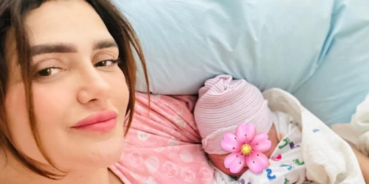 نرجس الحلاق حزينة بسبب مرض ابنتها رحمة..