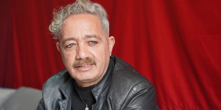 بالفيديو..رفيق بوبكر يطلب الدعاء بسبب مرض شقيقته