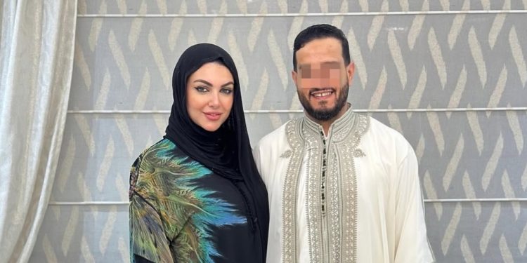 نهيلة باربي تمدح زوجها بكلمات رومانسية: “نتا بابا ونتا العوض”