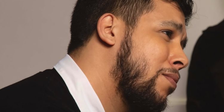 الحر يشوق جمهوره إلى جديده الفني (فيديو)