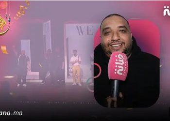 وسط حشد جماهيري كبير..زوبير هلال يزيل الستار عن أول عرض كوميدي له بمدينة الدار البيضاء