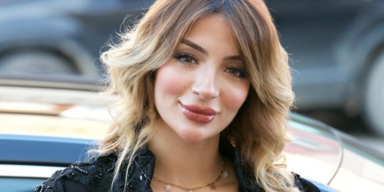 خولة كوين: “وليت كنبغي العزلة وكنبان للعالم الخارجي معقدة”