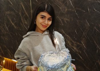 كوثر بامو تحتفل بعيد ميلادها 28
