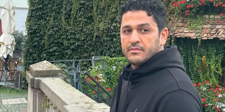الشاب يونس يقلق جمهوره بشأن مرضه..