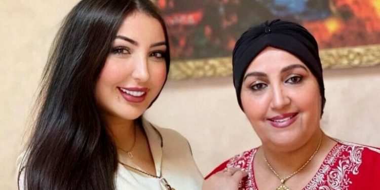 بمناسبة عيد الأم..دنيا بطمة توجه رسالة معبرة إلى والدتها