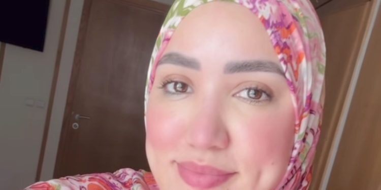 الموت يفجع سارة أبو جاد..