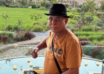 عبد العزيز الستاتي يشوق جمهوره إلى جديده الفني..