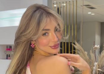 خولة كوين تقلق متابعيها: “كنلوم راسي علاش أنا موقفة حياتي”