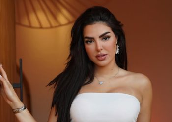 دعاء اليحياوي تتلقى سيارة أحلامها هدية من طرف الأشخاص..