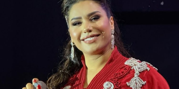 الفنانة هدى سعد تكرم بالعاصمة العلمية..فيديو