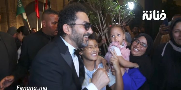 أحمد حلمي في مهرجان الدار البيضاء للفيلم العربي وهذا ما قاله عن غياب زوجته منى زكي..موقف طريف