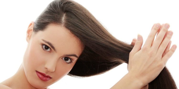وصفات سهلة وفعالة لتطويل الشعر